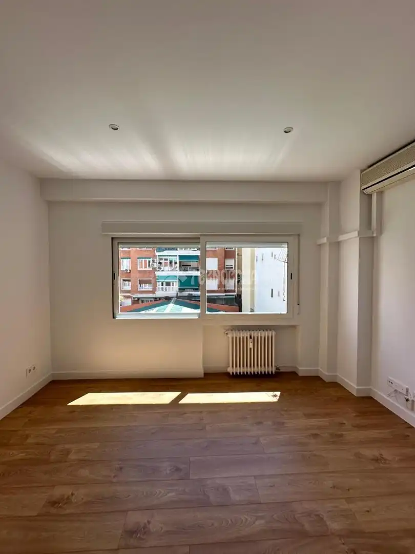 Habitación de Piso de alquiler en Madrid con Aire acondicionado y Calefacción