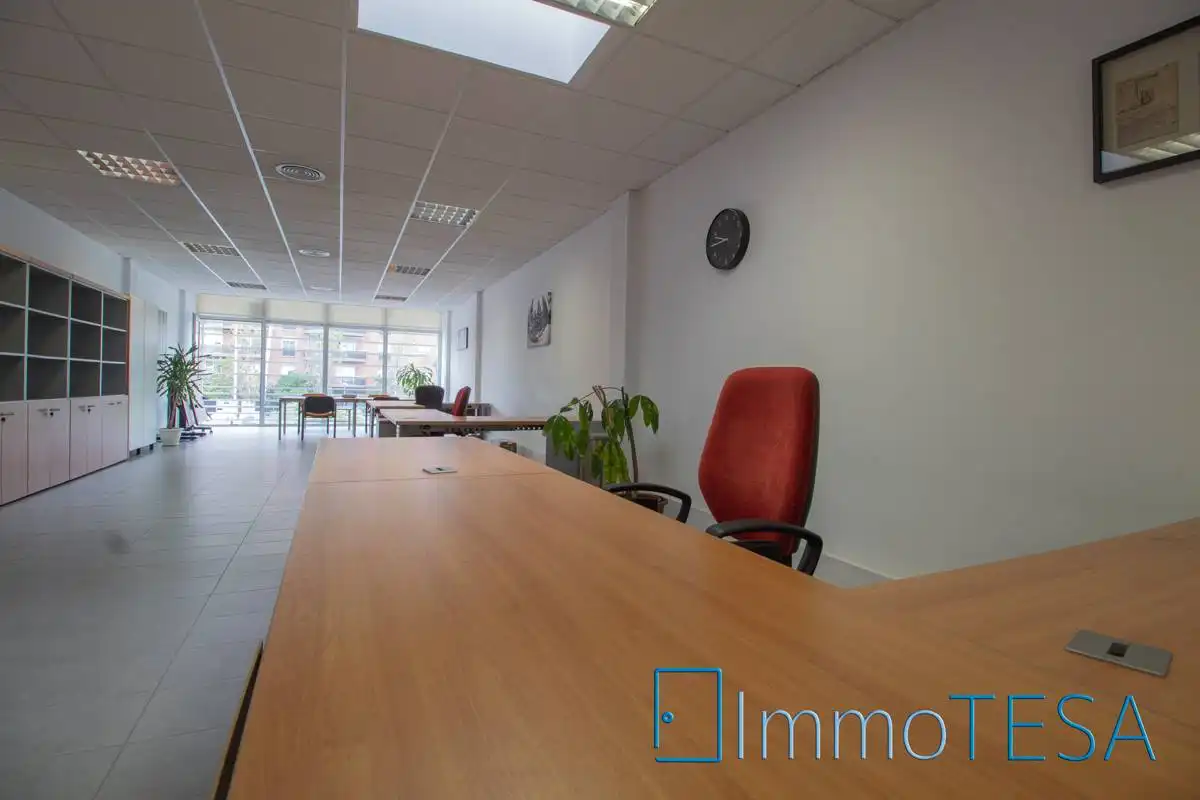 Oficina en venta en Barberà del Vallès con Aire acondicionado