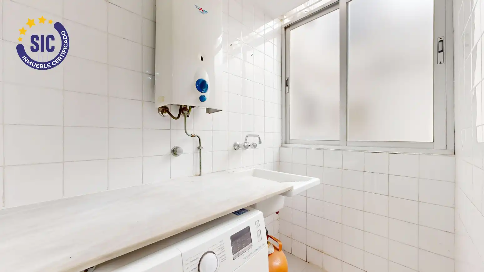 Bathroom of Flat for sale in Torrent  with Balcony