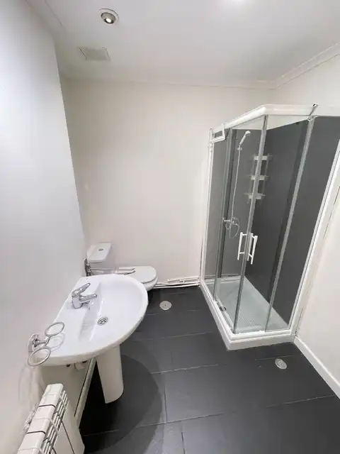 Bathroom of Flat for rent to own in Valladolid  with Heating, Terrace and Pets allowed