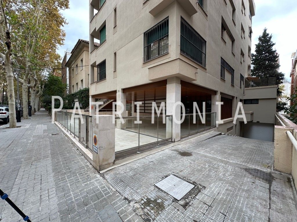 Vista exterior de Garatge en venda en  Barcelona Capital