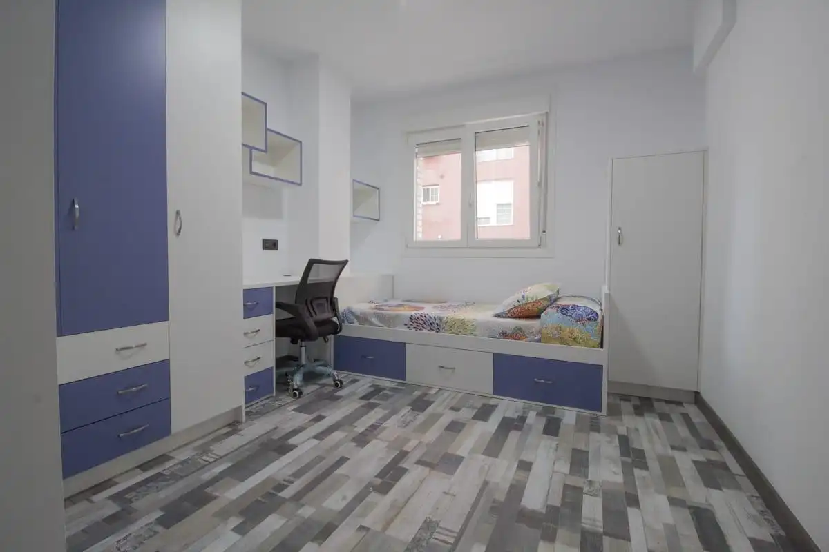 Schlafzimmer von Wohnung zur untervermieten in Almería mit Klimaanlage, Heizung und Möbliert