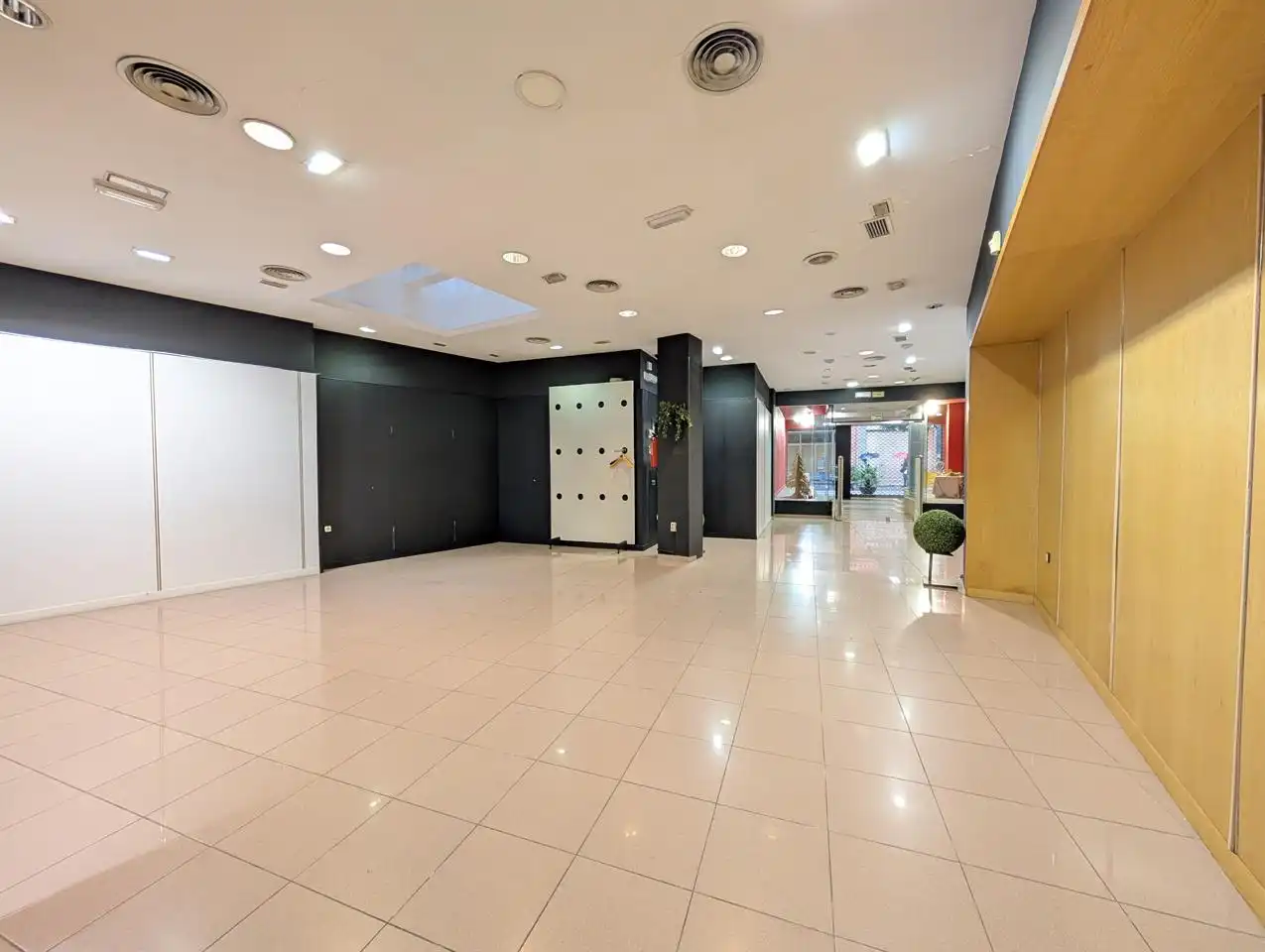Business premises to rent in Corredera De San Marcos, imagen 4