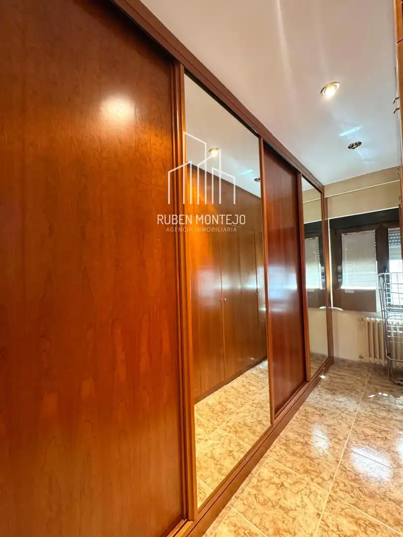 Flat for rent in Villamayor, Carmelitas