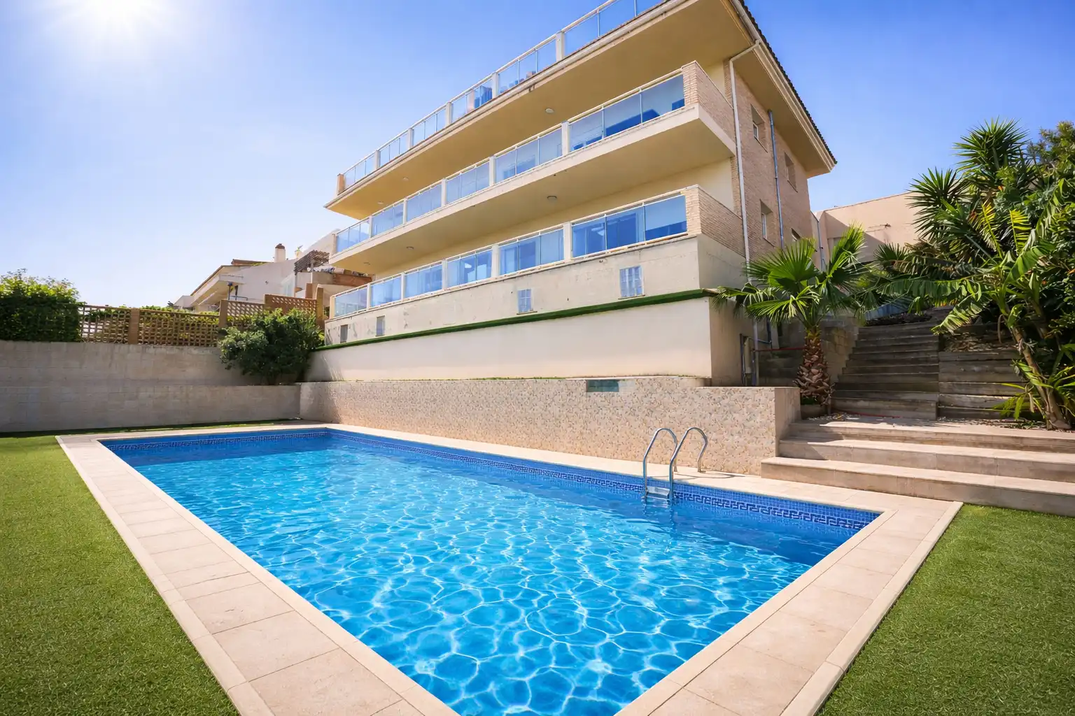 Piscina de Casa o xalet en venda en Salou amb Aire condicionat, Calefacció i Jardí privat
