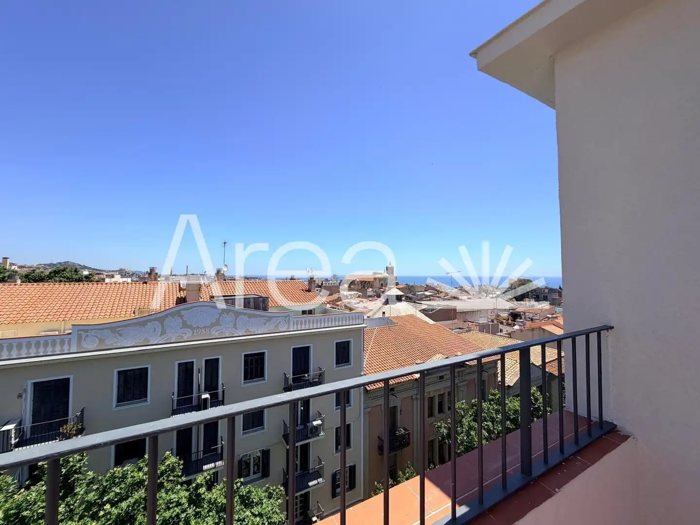 Vista exterior de Àtic en venda en Mataró amb Aire condicionat, Calefacció i Parquet