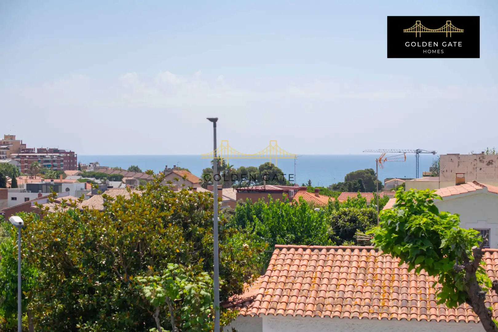 Vista exterior de Casa o xalet en venda en El Masnou amb Aire condicionat, Calefacció i Jardí privat