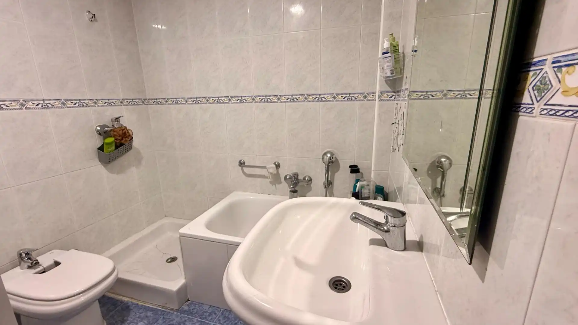 Baño de Piso en venta en Benalmádena