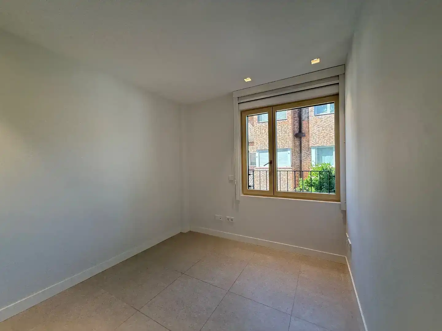 Schlafzimmer von Wohnung zur Miete in  Madrid Capital mit Klimaanlage und Schwimmbad