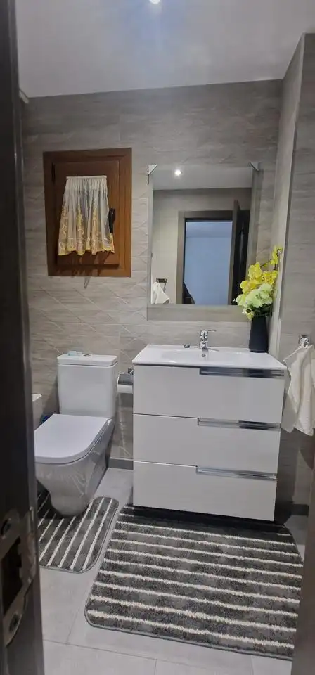 Bany de Casa o xalet en venda en Cadrete amb Aire condicionat, Calefacció i Jardí privat