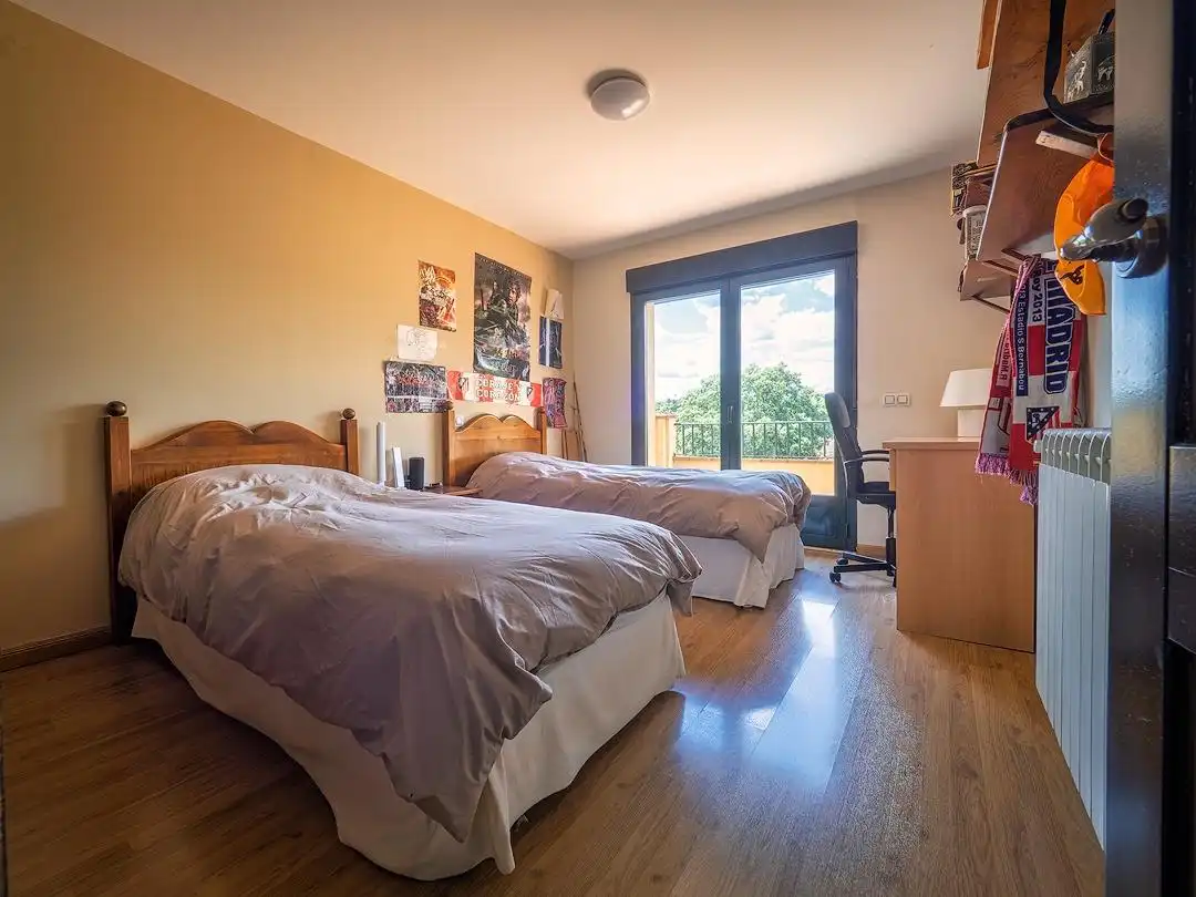 Habitación de Casa o chalet en venta en Torrelodones con Aire acondicionado, Calefacción y Jardín privado