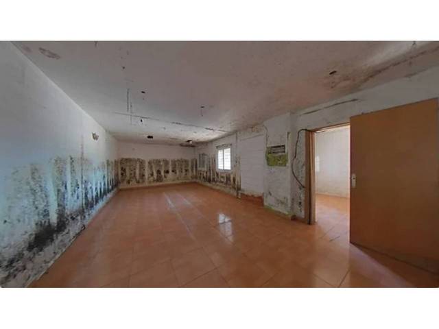 Casa-chalet en Venta en Calle Roures en Residencial Park