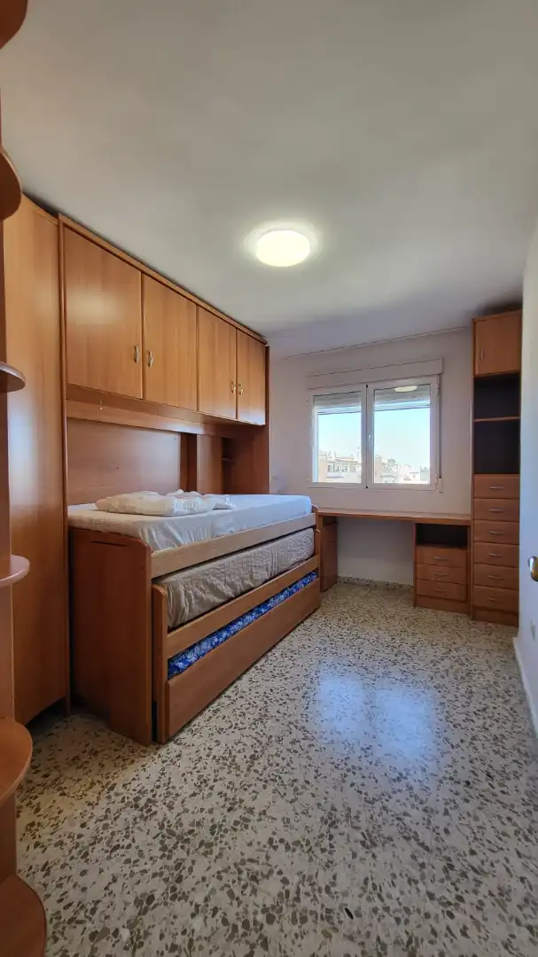 Habitación de Piso en venta en Vélez-Málaga con Terraza y Piscina comunitaria