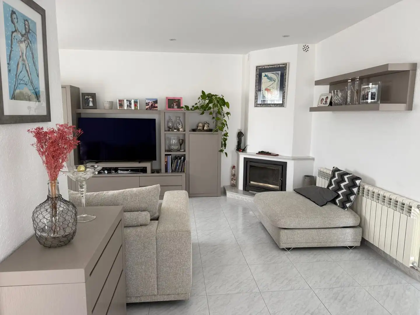 Sala de estar de Casa o chalet en venta en L'Escala con Aire acondicionado, Calefacción y Jardín privado
