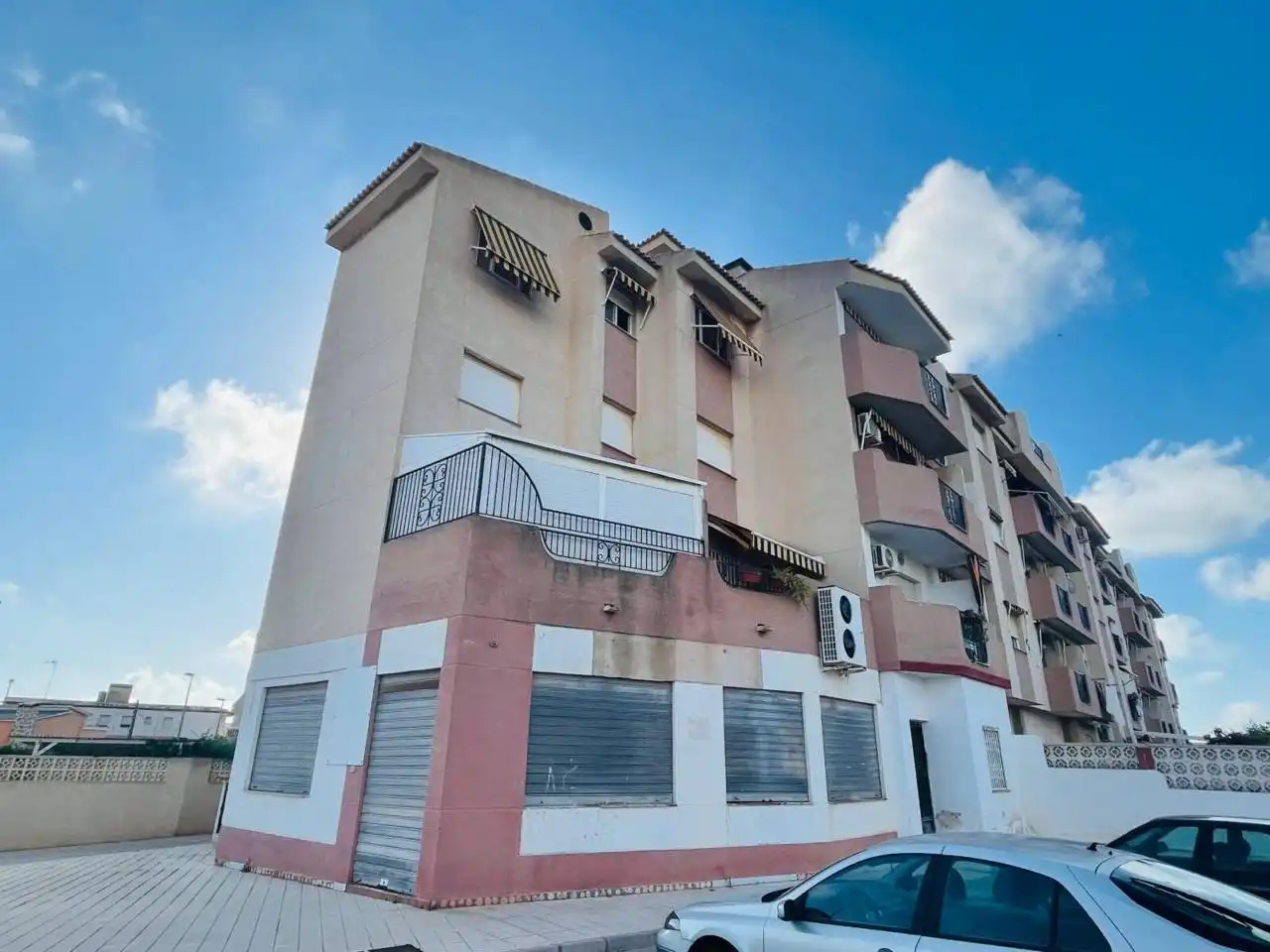Vista exterior de Pis en venda en Cartagena amb Terrassa i Balcó