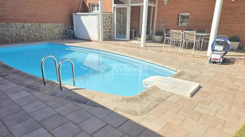 Foto 3 de Casa adosada en venda a Hispanoamérica - Comunidades, Madrid