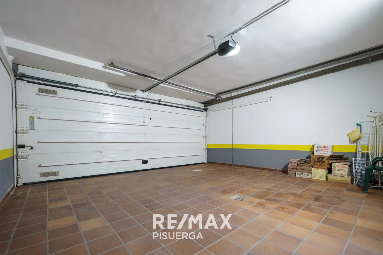 Casa o xalet en venda en Fuensaldaña amb Jardí privat i Traster
