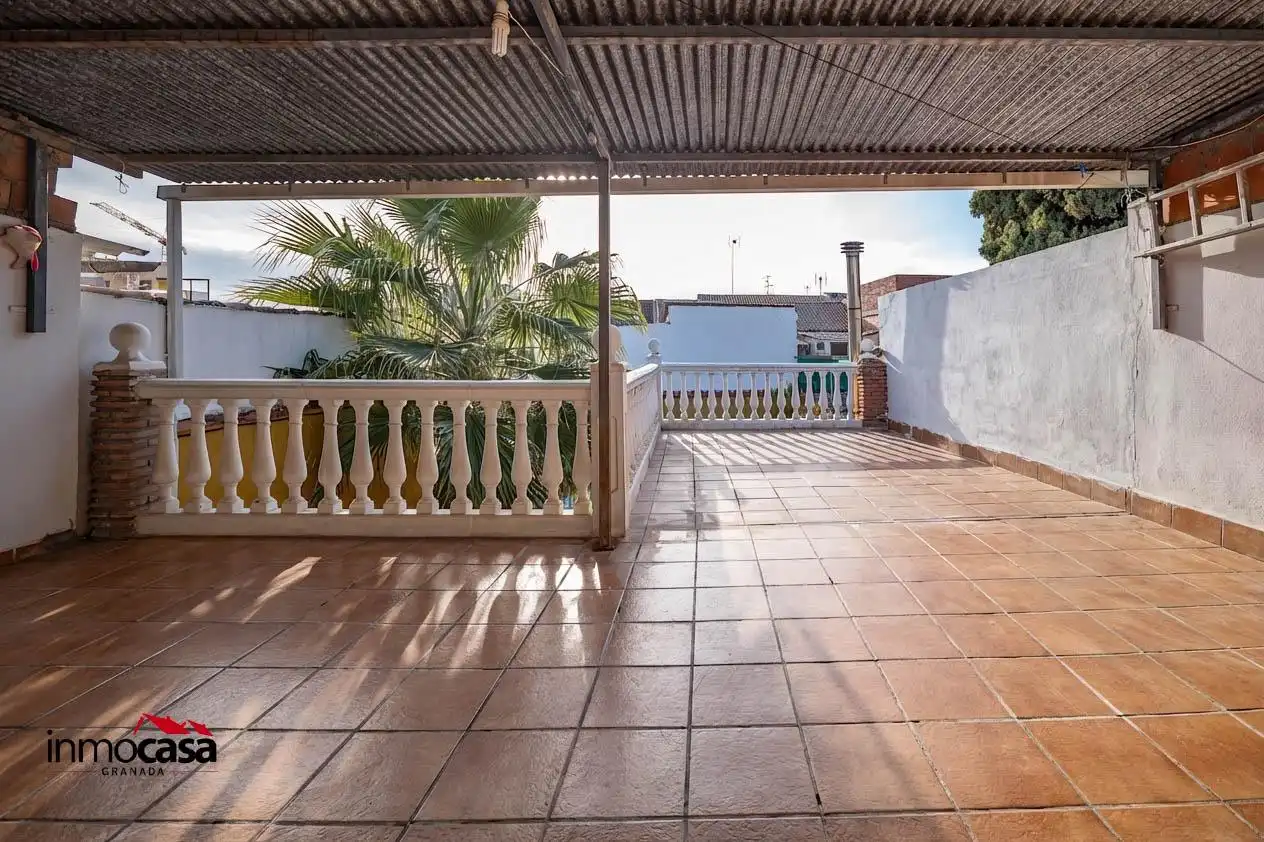Terrassa de Casa adosada en venda en Atarfe amb Calefacció, Terrassa i Piscina