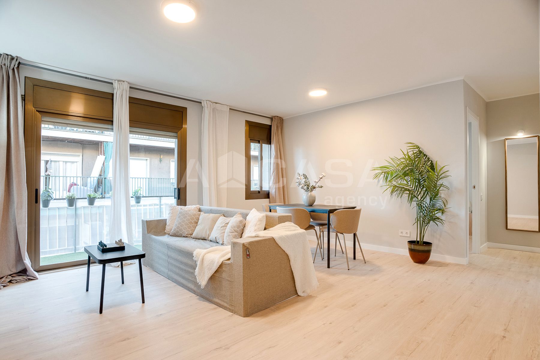 Living room of Flat for sale in Granollers  with Parquet flooring and Balcony