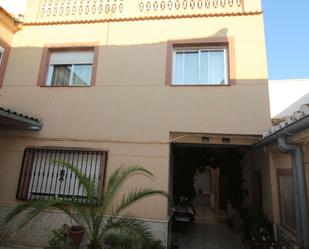 Exterior view of Single-family semi-detached for sale in Daimiel  with Air Conditioner and Terrace