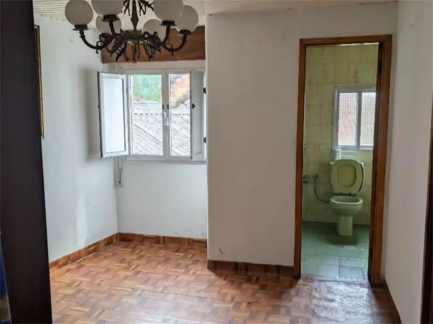 Bany de Casa o xalet en venda en San Cristovo de Cea amb Balcó