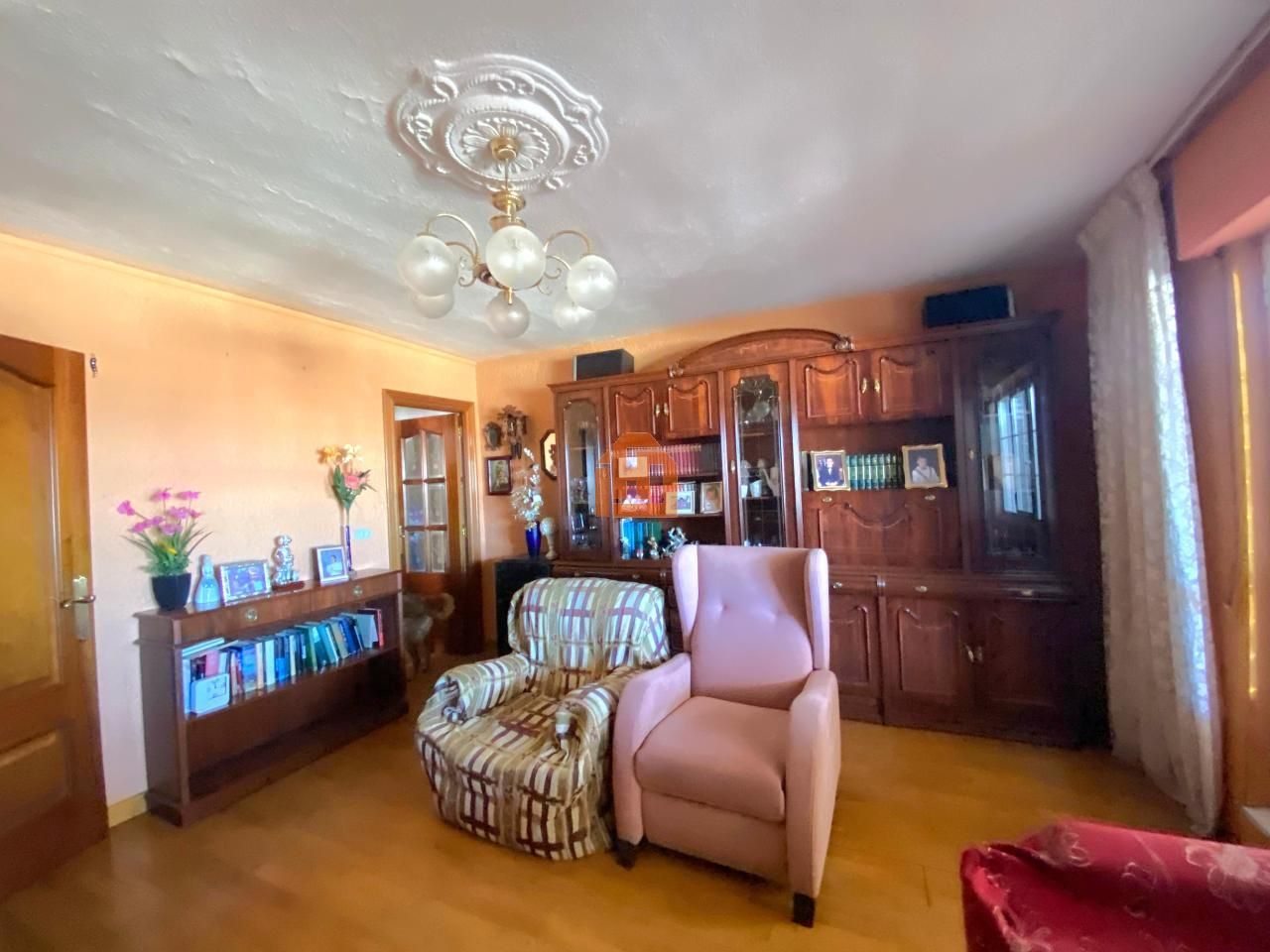 Sala de estar de Piso en venta en León Capital  con Calefacción, Parquet y Terraza