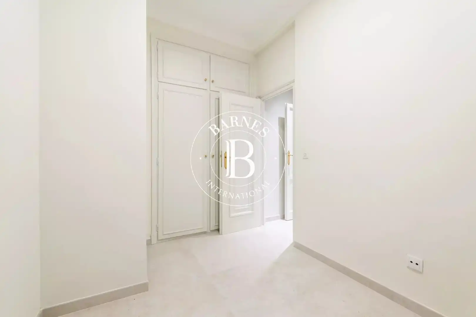 Flat for rent in Madrid  with Air Conditioner, Heating and Storage room