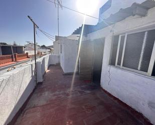 Vista exterior de Casa o xalet en venda en San Roque amb Terrassa