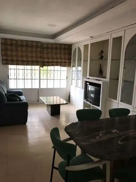 Wohnzimmer von Wohnung zur Miete in Roquetas de Mar mit Terrasse, Möbliert und Gemeinschaftspool