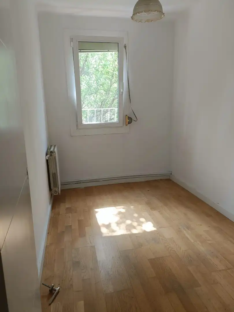 Dormitori de Pis en venda en Sabadell amb Calefacció, Parquet i Traster