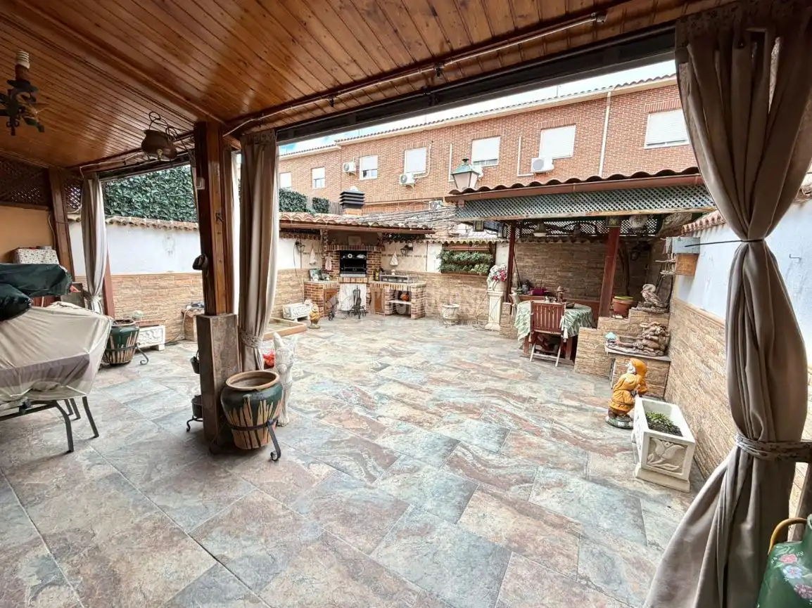 Habitatge amb terrassa en venda a Pantoja, imagen 3