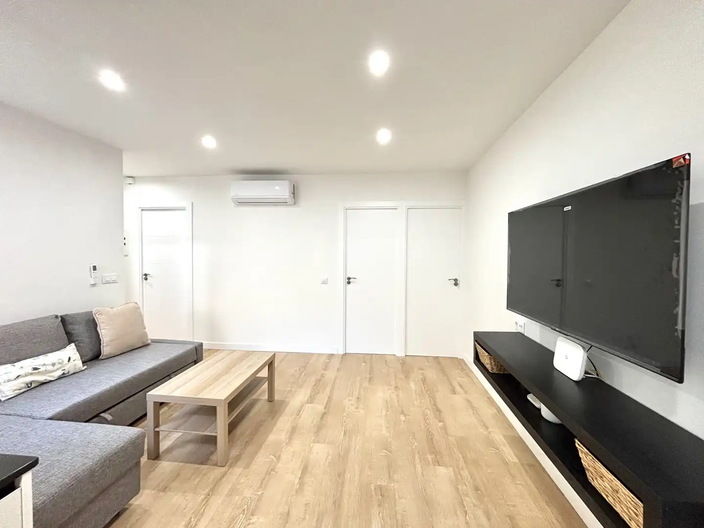 Sala de estar de Piso de alquiler en Plasencia con Aire acondicionado, Calefacción y Parquet