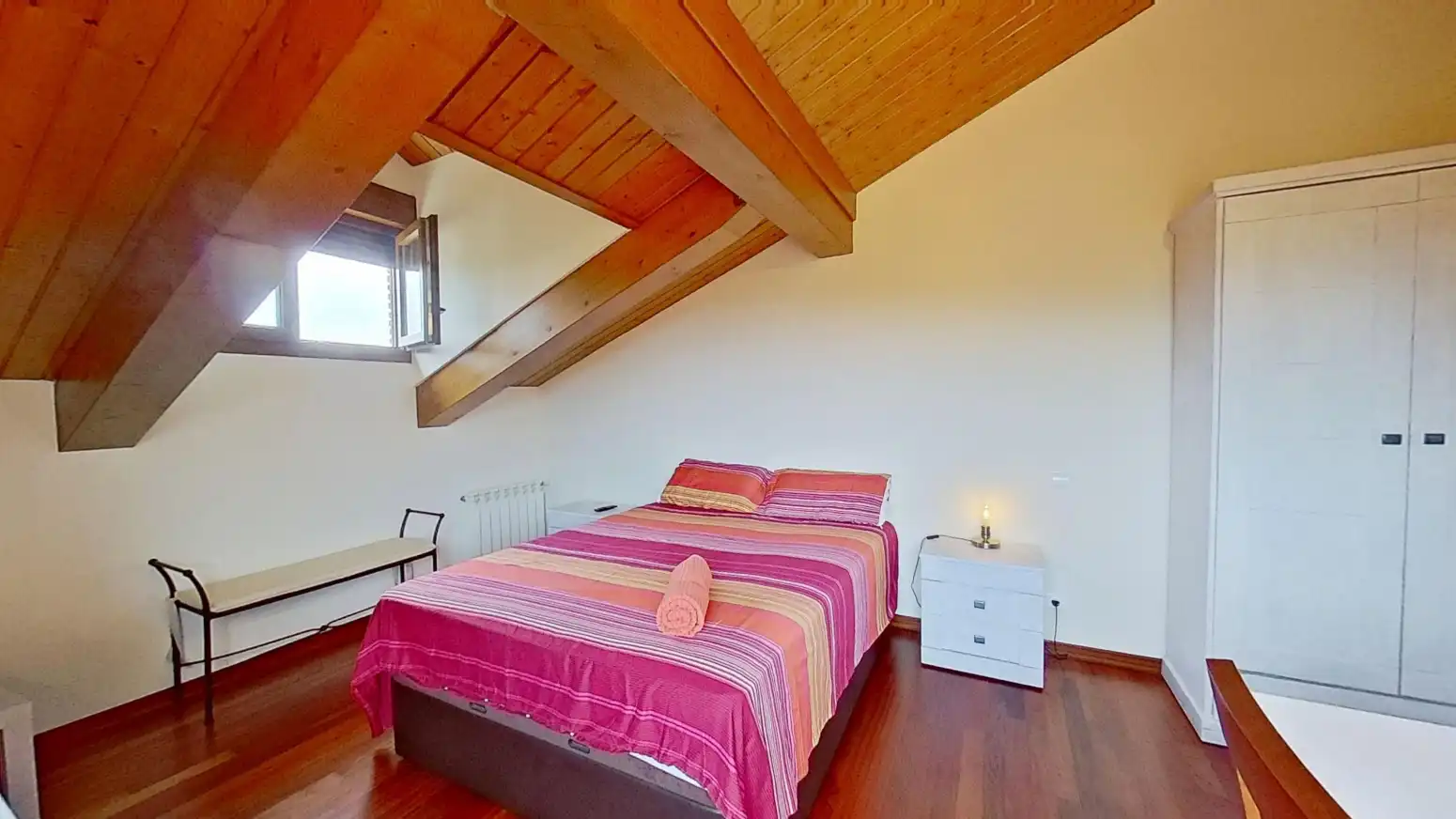 Habitación de Piso en venta en Alfoz de Lloredo con Calefacción, Parquet y Balcón