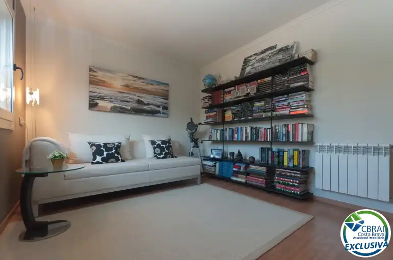 Sala d'estar de Casa o xalet en venda en Roses amb Calefacció i Traster