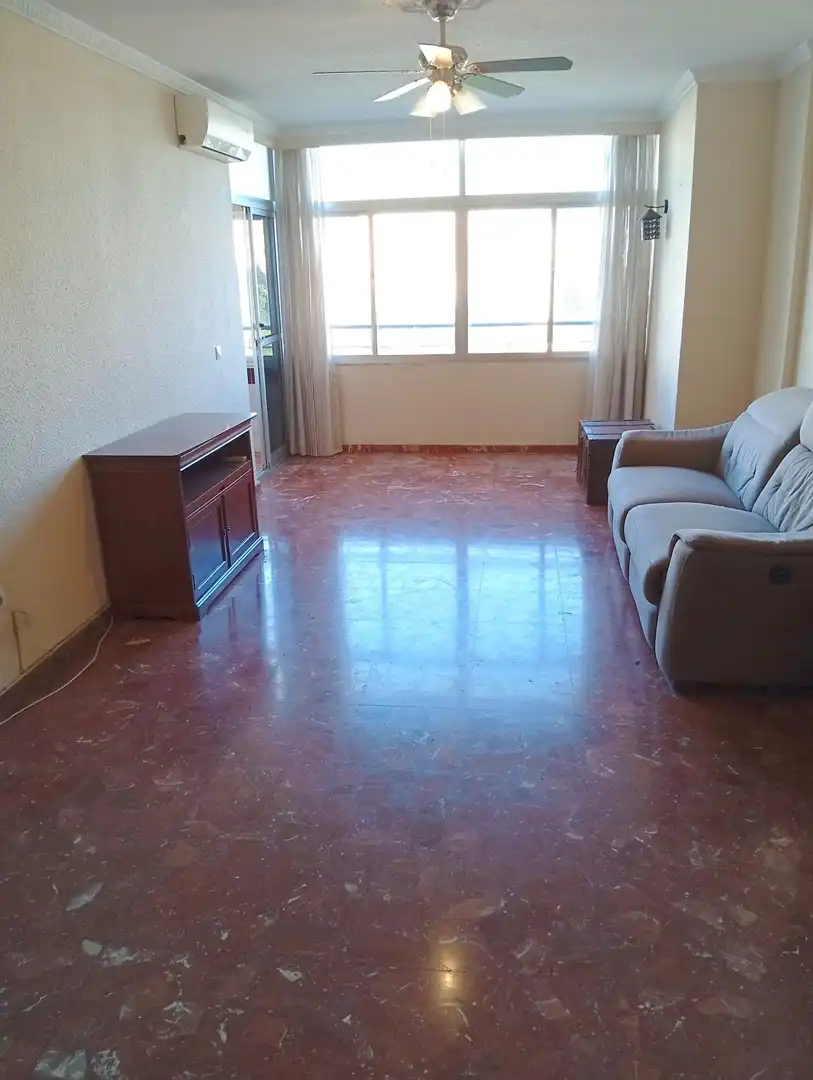 Sala d'estar de Pis en venda en Málaga amb Aire condicionat i Terrassa