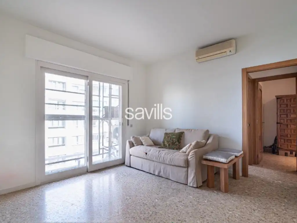 Living room of Apartments for sale in Barcelona  with Air Conditioner, Furnished and Oven