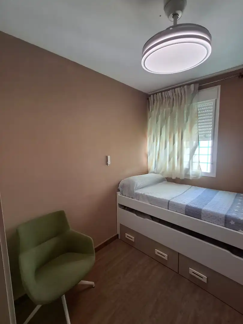Dormitori de Casa o xalet en venda en Dos Hermanas amb Aire condicionat, Terrassa i Traster