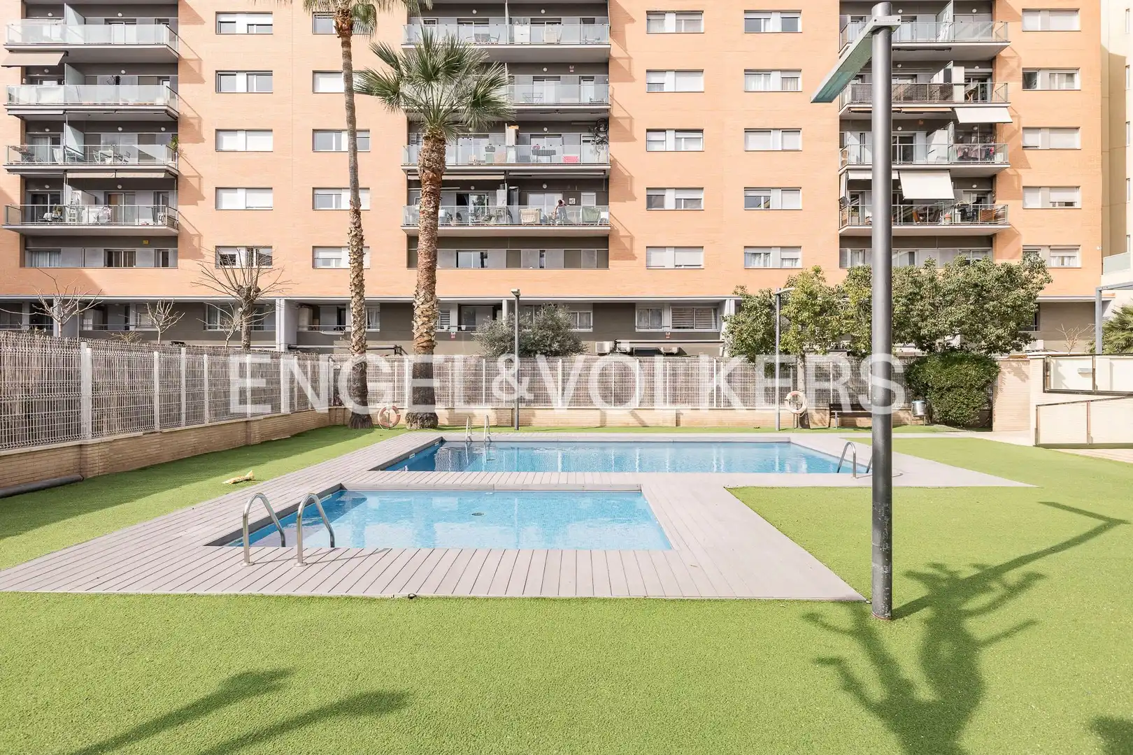 Swimming pool of Flat for sale in Barcelona  with Air Conditioner, Heating and Private garden