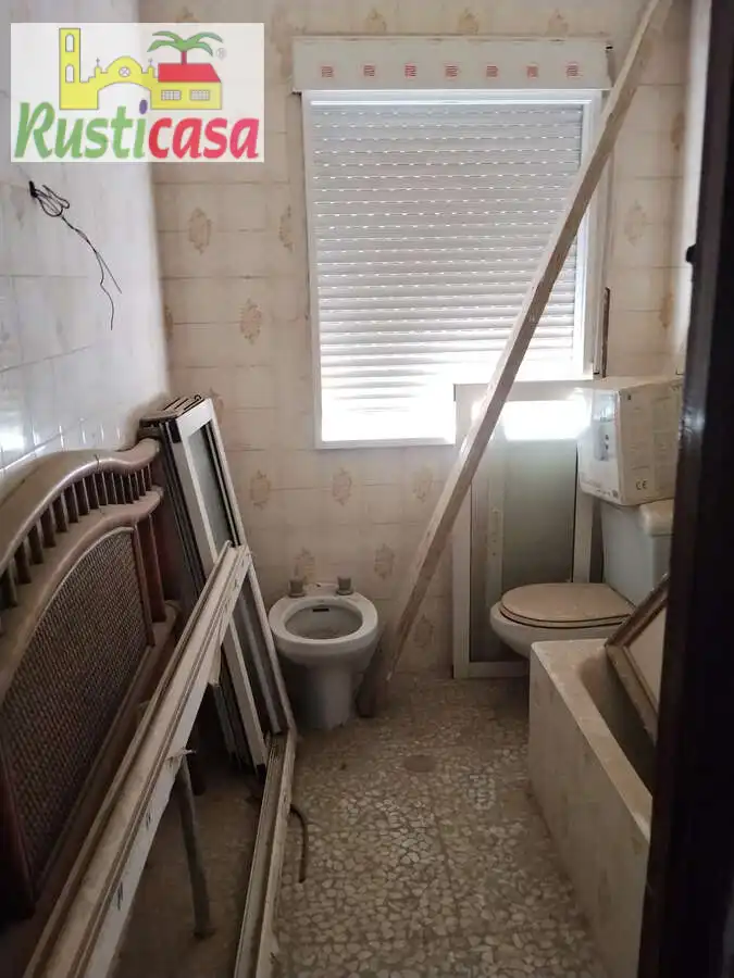 Bathroom of Flat for sale in Bailén  with Terrace and Balcony