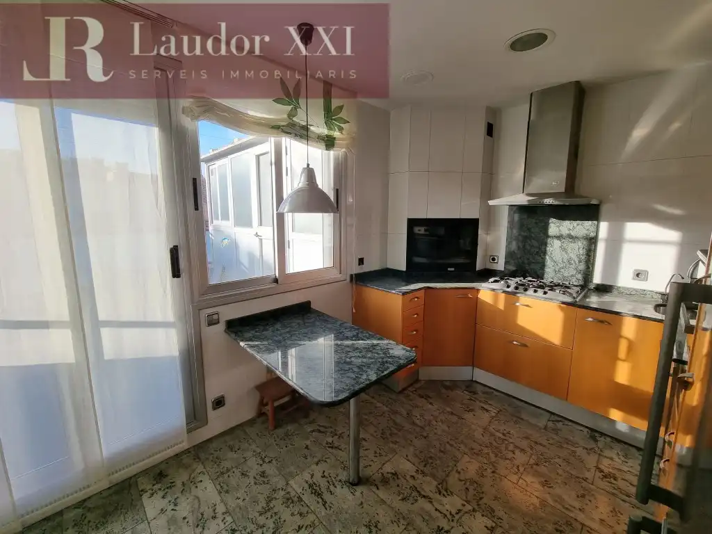 Apartment for sale in Centre - Sant Oleguer, imagen 3