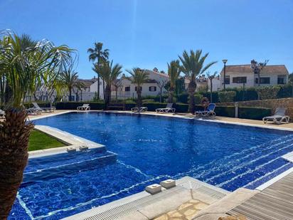 Piscina de Apartament en venda en L'Alfàs del Pi amb Aire condicionat, Calefacció i Jardí privat