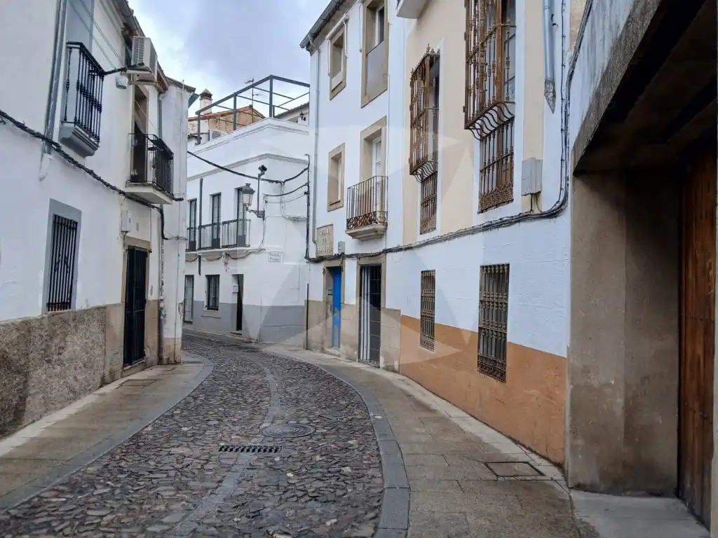 Außenansicht von Haus oder Chalet zur Miete in Cáceres mit Klimaanlage, Terrasse und Möbliert