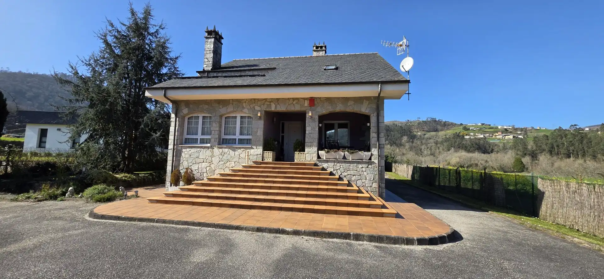 Villa con giardino in vendita a Cuitón de Arriba, imagen 2