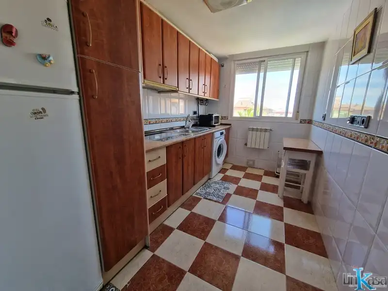 Küche von Wohnung zum Verkauf in Linares mit Klimaanlage, Heizung und Möbliert
