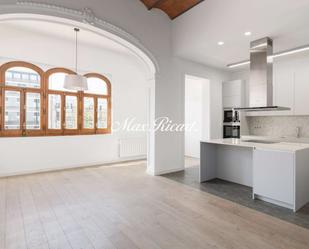 Kitchen of Flat for sale in  Barcelona Capital  with Air Conditioner, Heating and Storage room