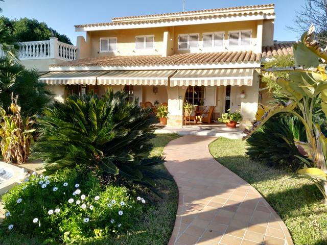 Casa-chalet en Venta en Perleta - Maitino