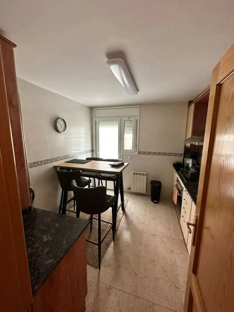 Cuina de Dúplex de lloguer en Olesa de Montserrat amb Aire condicionat, Calefacció i Terrassa