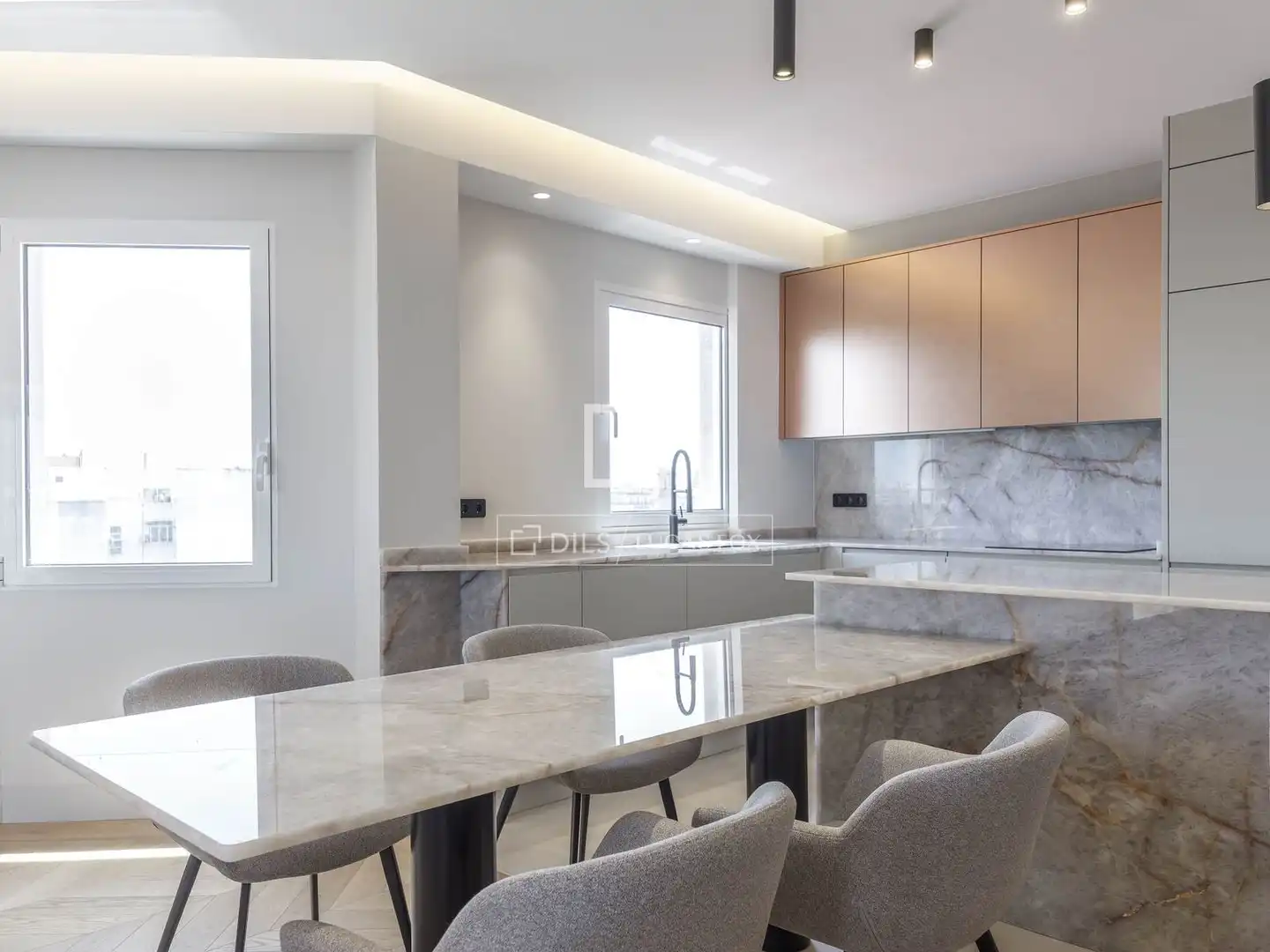 Kitchen of Attic for rent in Valencia  with Air Conditioner, Heating and Parquet flooring