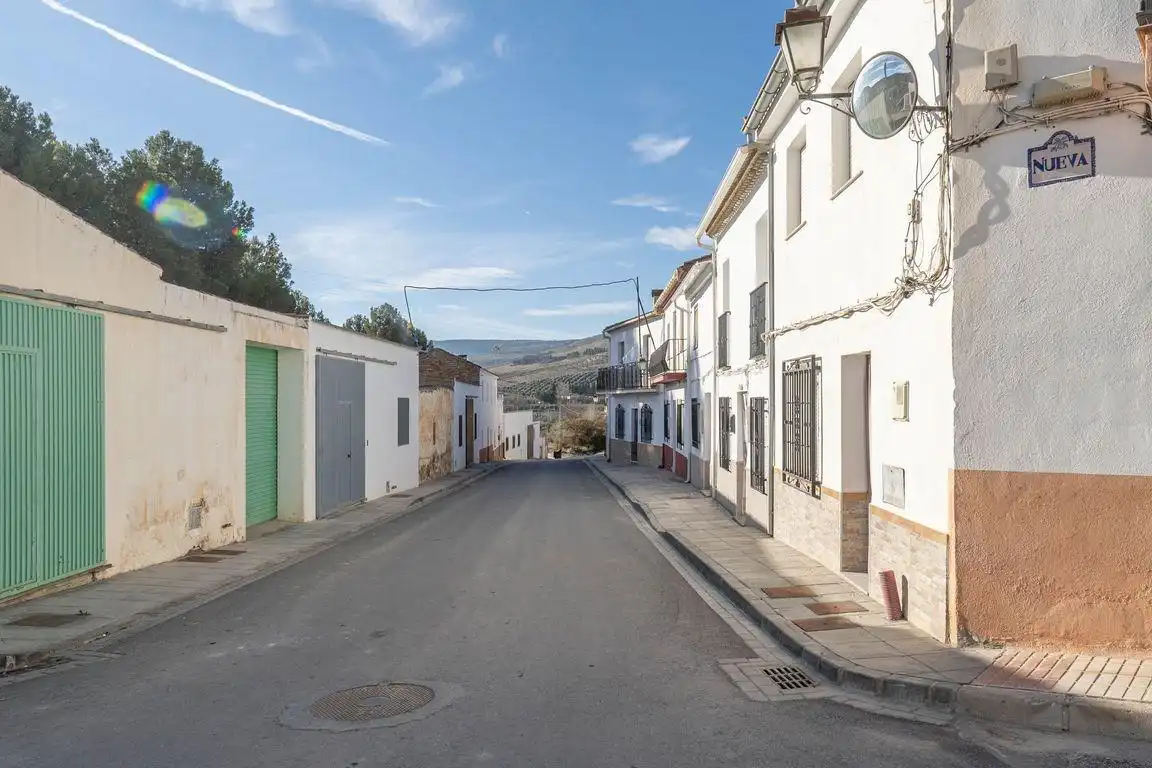 Vista exterior de Casa o xalet en venda en Cacín amb Balcó