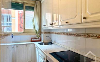 Kitchen of Flat for sale in  Madrid Capital  with Furnished